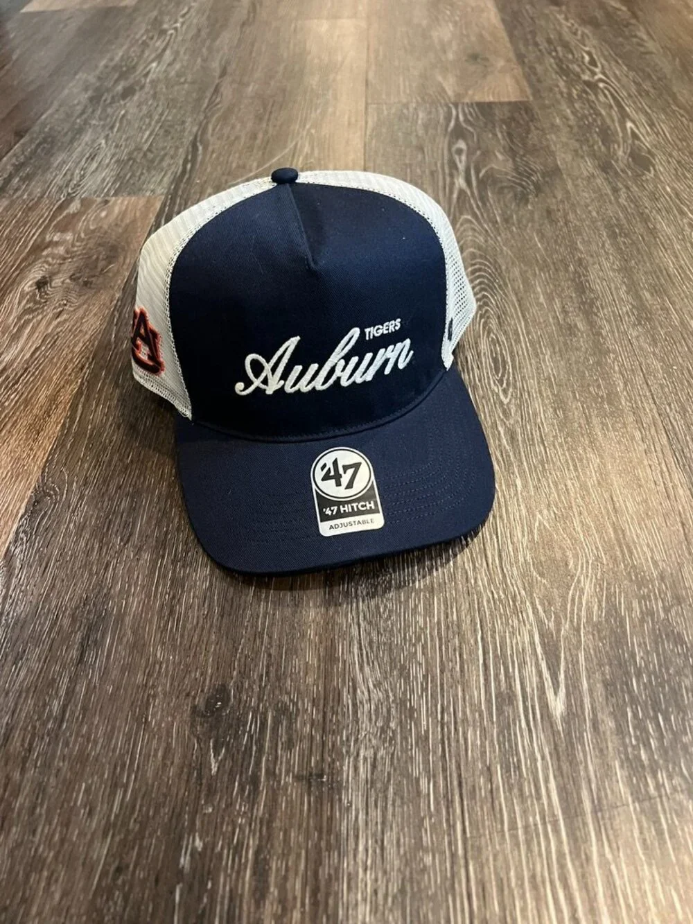 Auburn Tigers ’47 Hitch Trucker Hat Navy Cream OSFA NWT